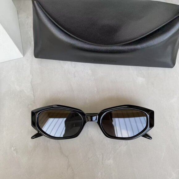 Gentle Monster Black Rectangular Sunglasses Gold Detail Designer Shades main image 7